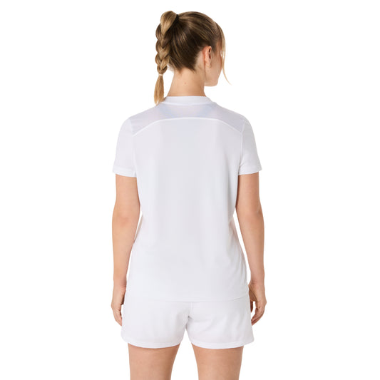 Woman wearing a white outfit on a white background