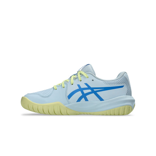Light blue tenni shoe with yellow accents on a white background