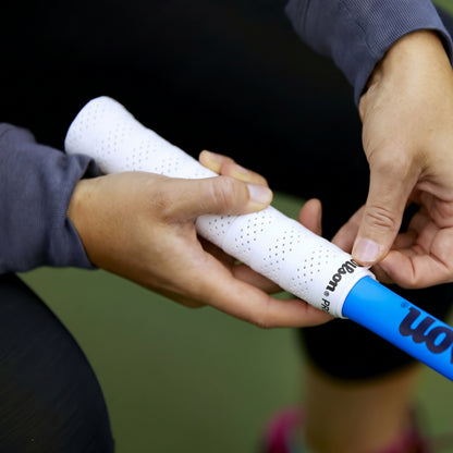 WILSON GRIP OVERGRIP PRO PERFORATED WHITE (3)