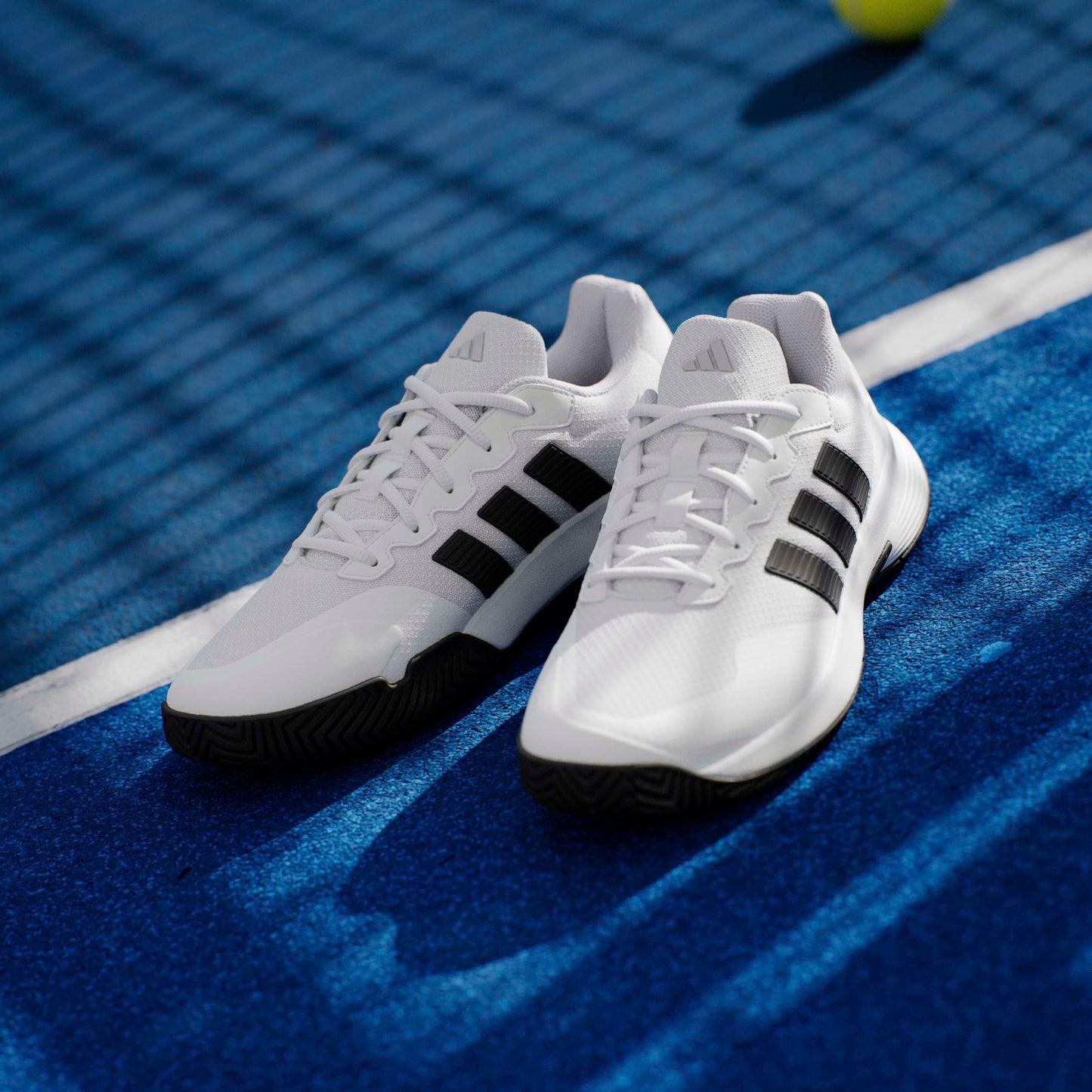 ADIDAS SHOE GAME COURT 2 MN WHITE/BLACK (SS26)