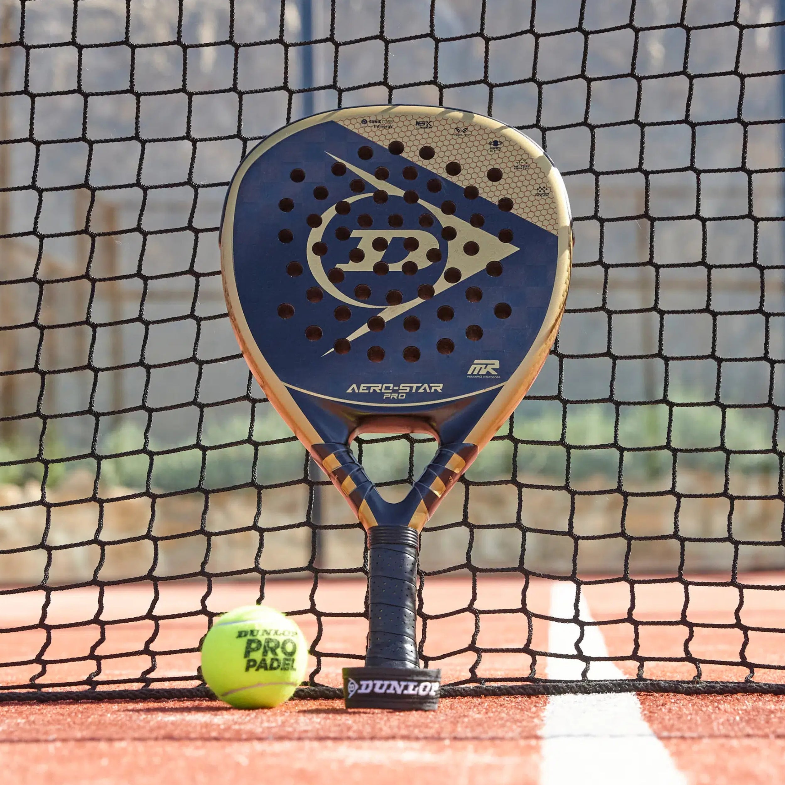 DUNLOP PADEL AEROSTAR PRO 375G – Baseline Racquets