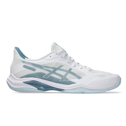 White and blue squash shoe with blue accents on a white background